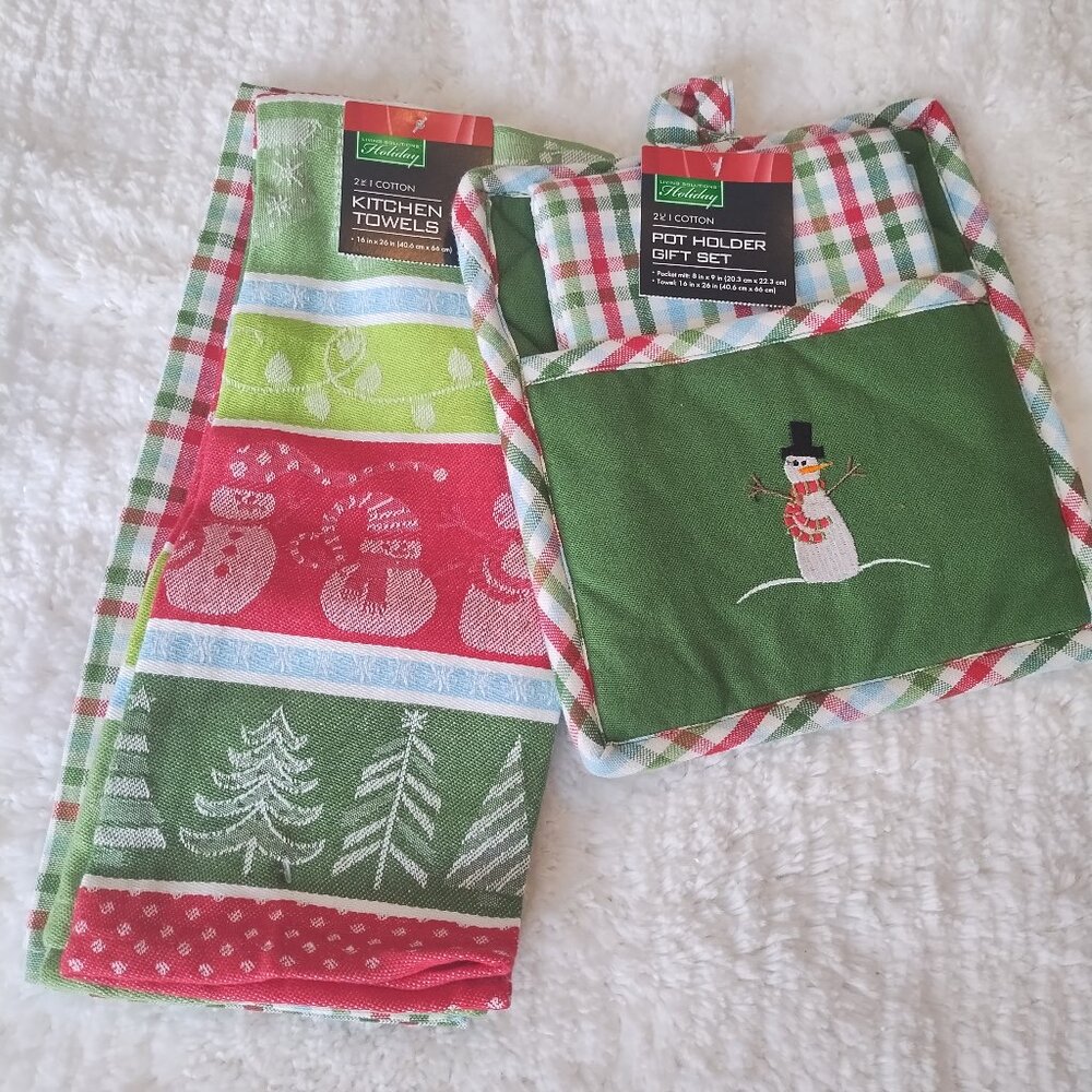 Christmas 4pc. Towel & Oven Mitt Set with Free Gift